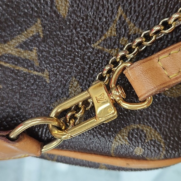 Louis Vuitton Eva Monogram Clutch - Picture 4 of 12